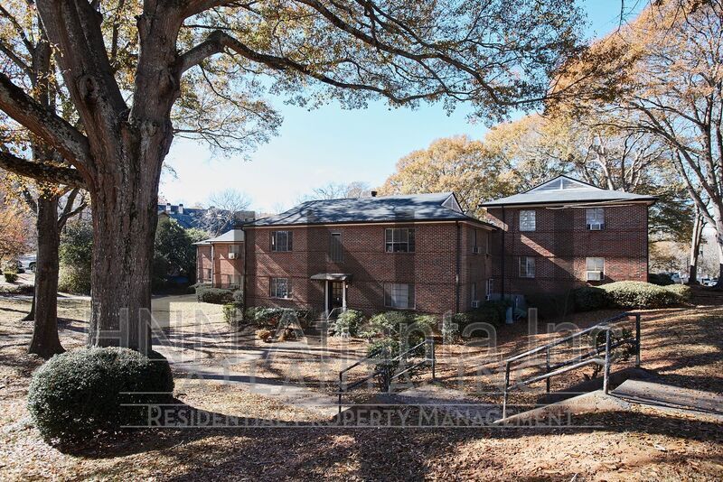 Primary Photo - 1341 Briarwood Dr NE