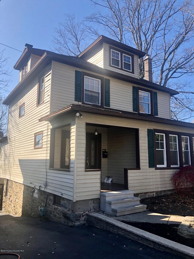 Foto del edificio - 504 School St