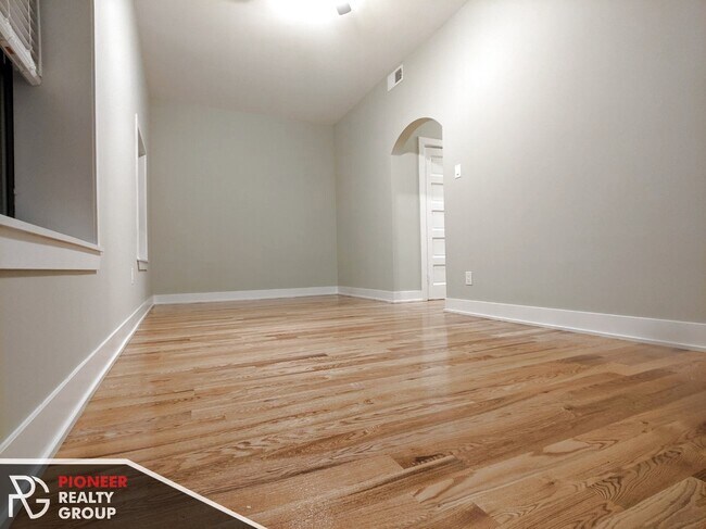 Foto del edificio - 1129 W Oakdale Ave