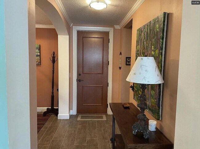 Building Photo - 200 NE 2nd Ave