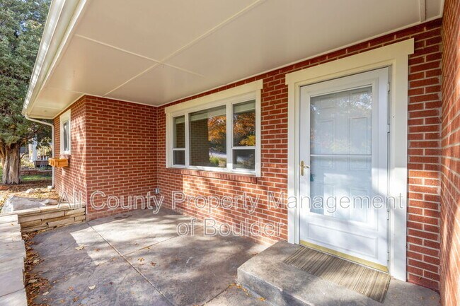 Building Photo - 1635 Quince Ave