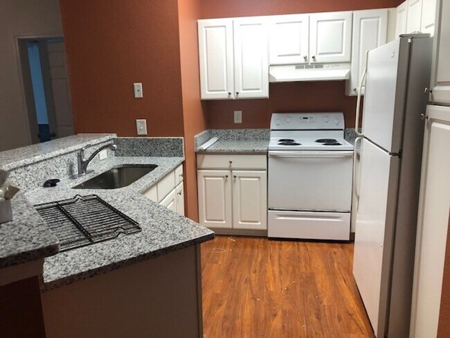Photo - 2 Bedroom 2 Bath Condo at Twelve Oaks at F...