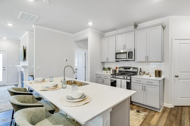 Foto del edificio - 131 S Finley Lndg Pkwy