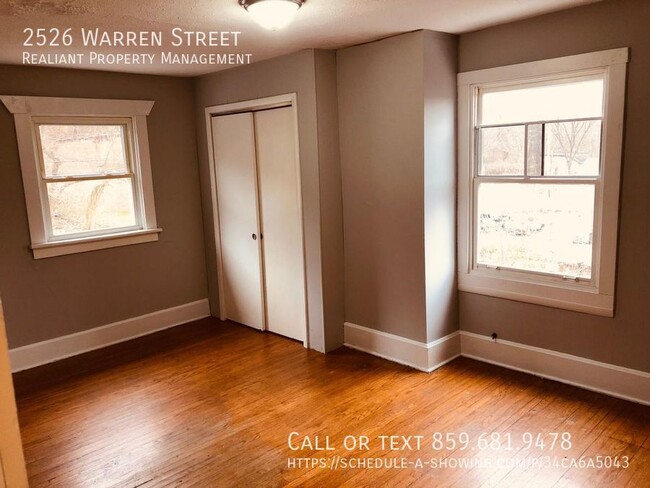 Building Photo - 2526 Warren St