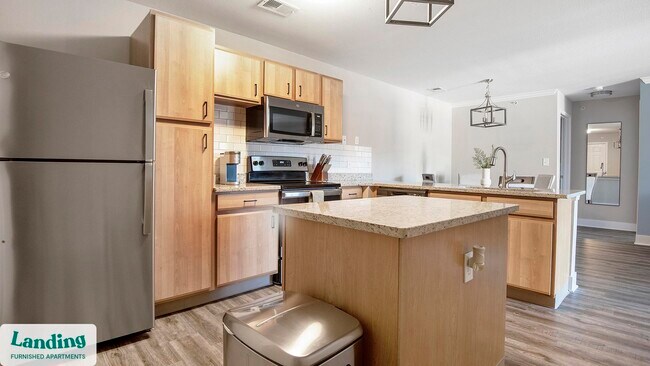 Building Photo - 400 Legends Terrace Dr