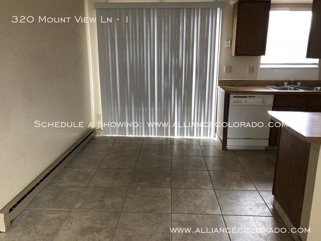 Building Photo - 320 Mt View Ln