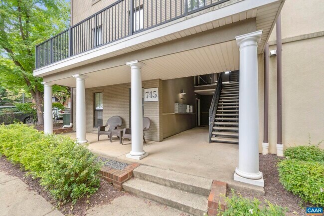 Foto del edificio - 745 Walker Square
