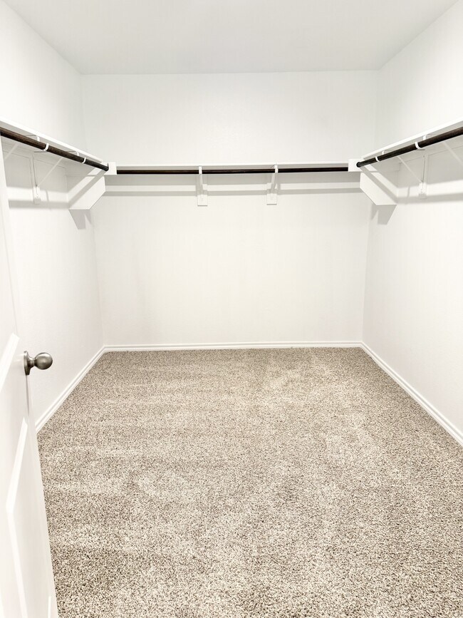 Foto del edificio - 7007 Moonflower Ln