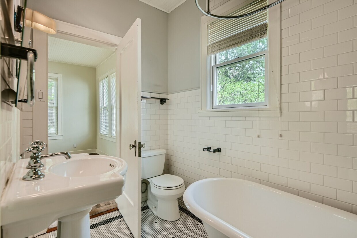 Foto del edificio - 612 Blanco St