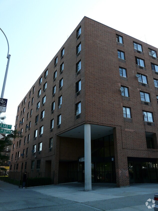 Primary Photo - Rainbow Plaza Associates