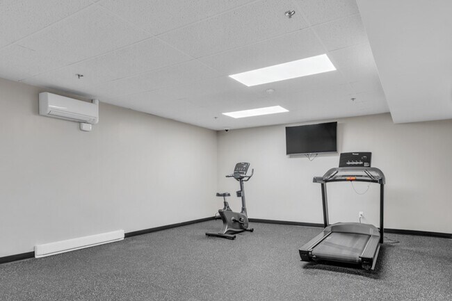 Photo du bâtiment - Frontenac Arms Apartments