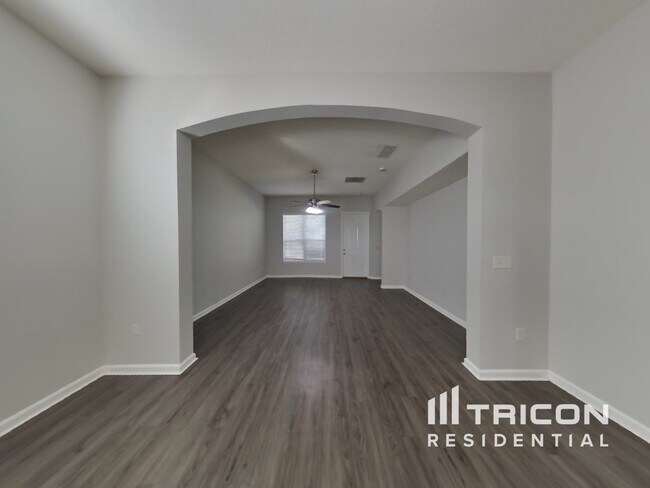 Foto del edificio - 2877 Centerwood Dr N