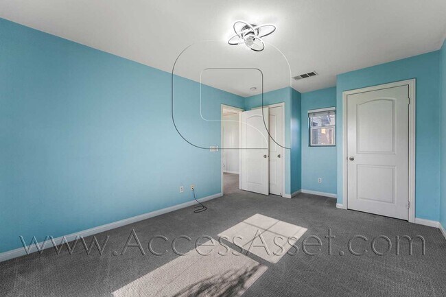Foto del edificio - Spacious 5 Bed/3 Bath Harveston Community Home!