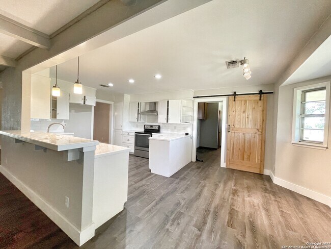 Foto del edificio - 10185 FM1101