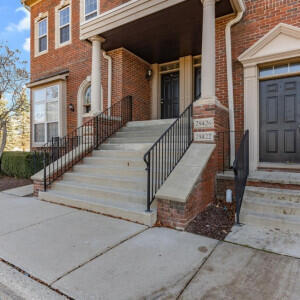 Primary Photo - 29422 Glen Oaks Blvd W
