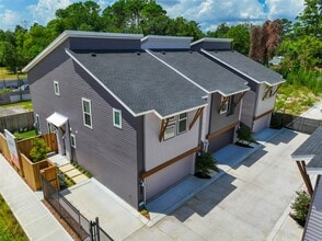 Building Photo - 864 Paul Quinn St