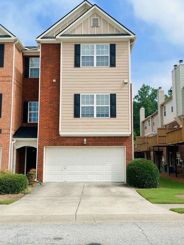 Primary Photo - Charming 3BR Townhouse in Lawrenceville