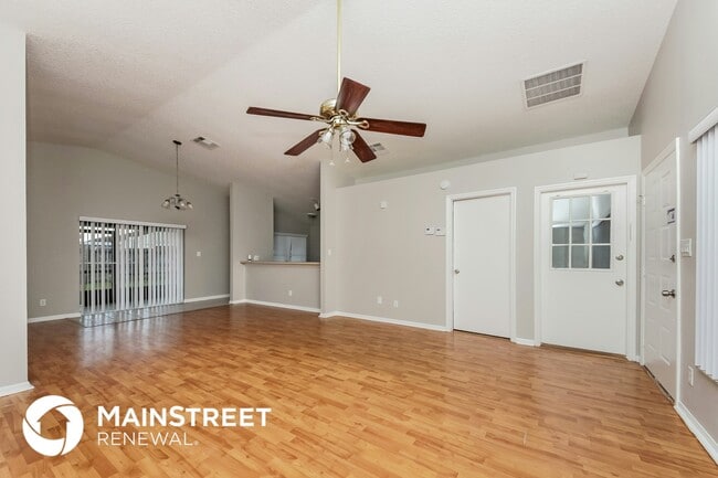 Building Photo - 2739 Woodruff Dr