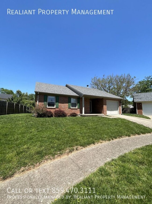 Building Photo - Completely Remodeled, 3 Bedroom, 3 bath ho...