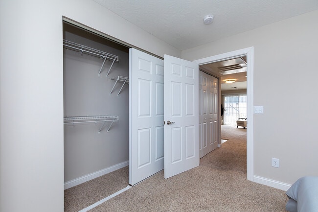 One Bedroom Model Unit - Glenmuir