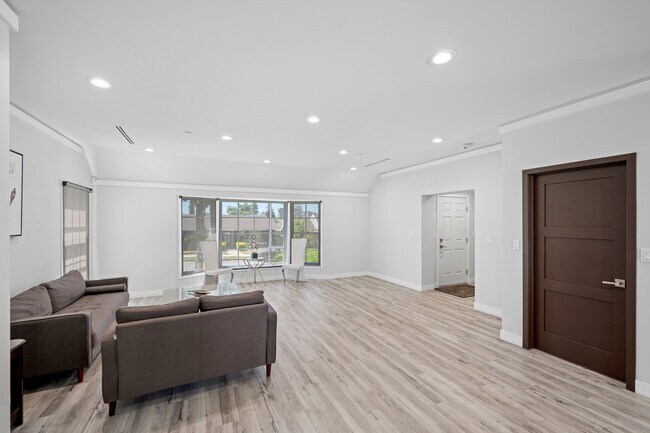 Foto del edificio - 417 E Loraine St