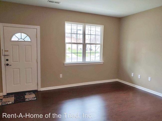 Building Photo - 4 br, 2 bath House - 807 Rockett Street