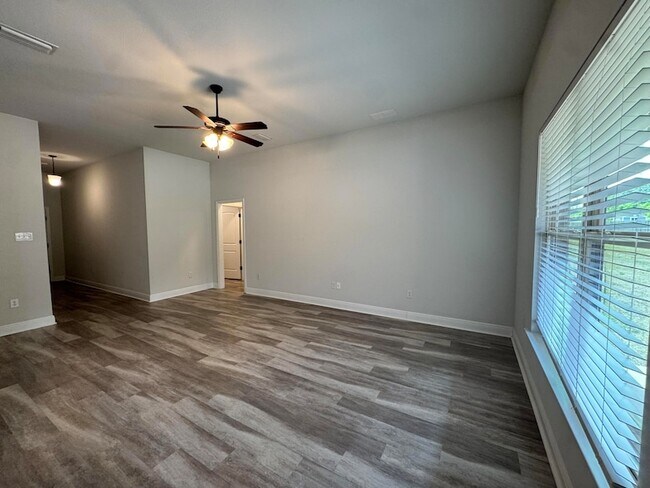 Building Photo - 5723 Maggie Rose Cir
