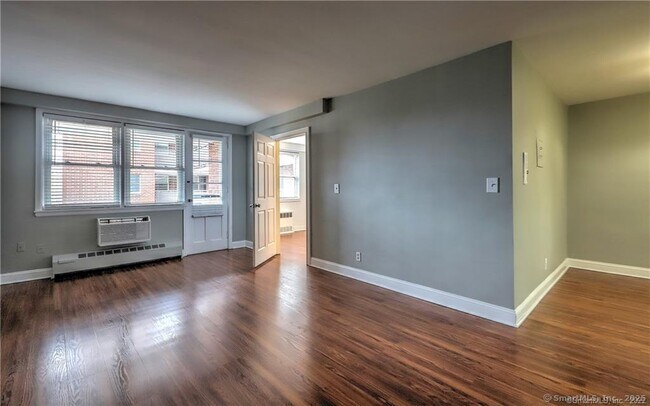 Foto del edificio - 444 Bedford St