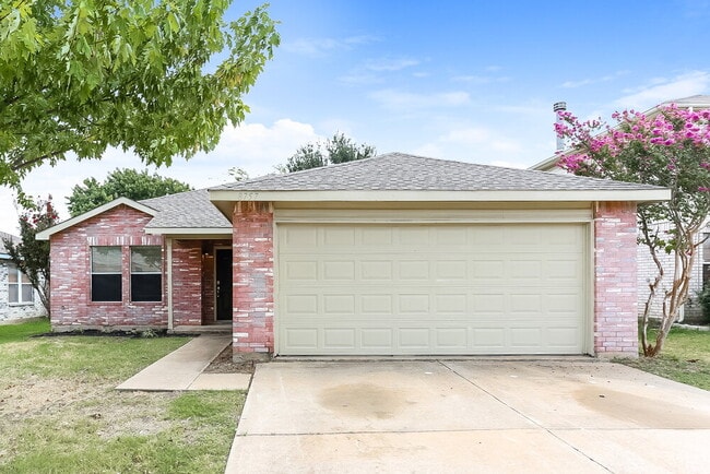 Building Photo - 8757 Garden Springs Dr