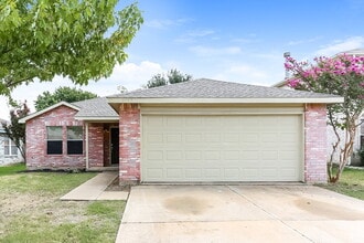 Building Photo - 8757 Garden Springs Dr