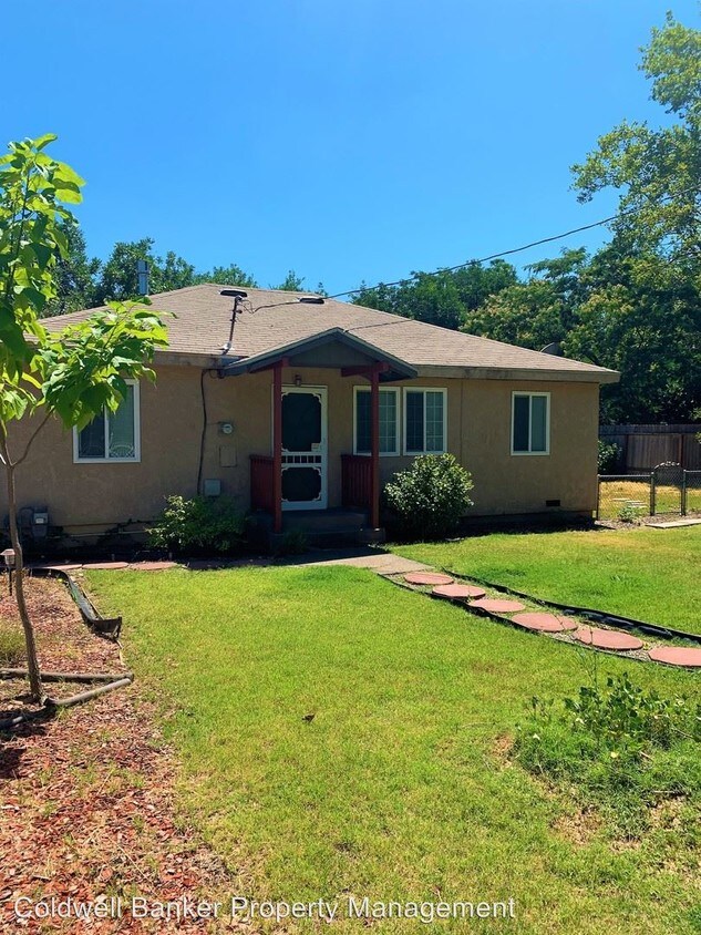 Foto principal - 3 br, 1 bath House - 19337 E. Niles