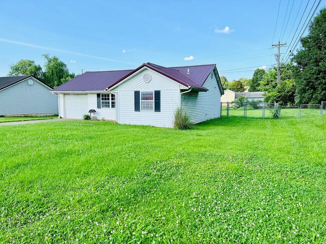 Building Photo - 5441 Scenic Vista Dr