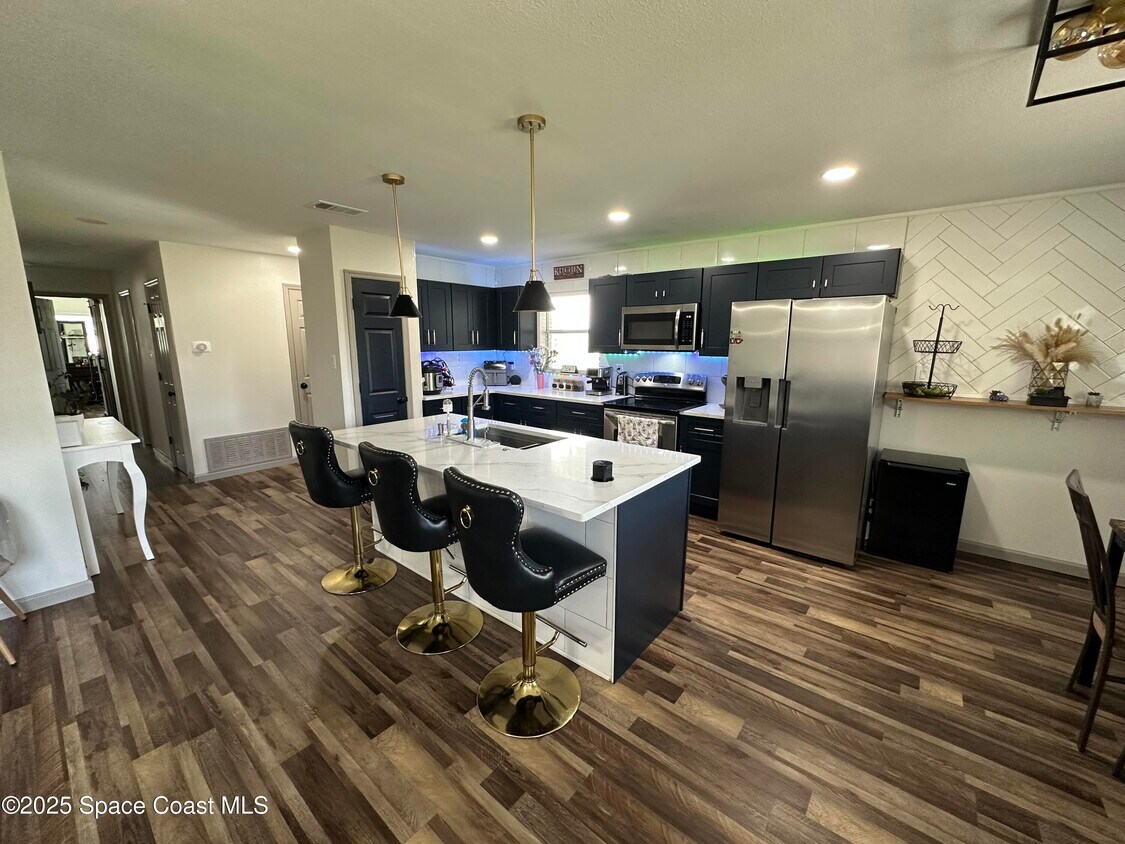 Foto principal - 724 Ixora Ave