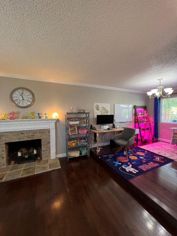 Building Photo - 639 Sitka Dr