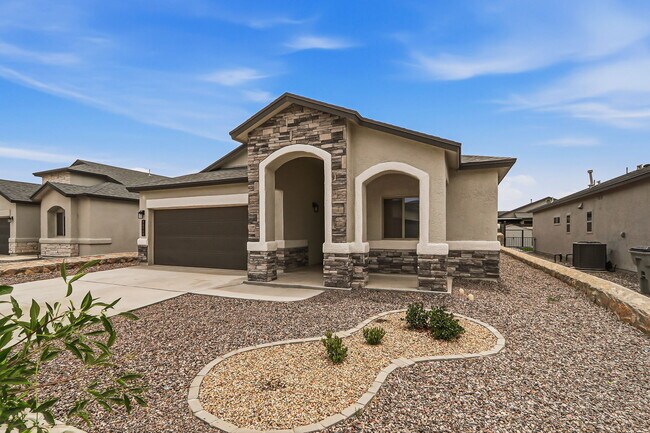 Building Photo - 14740 Mike a Mendoza Ave