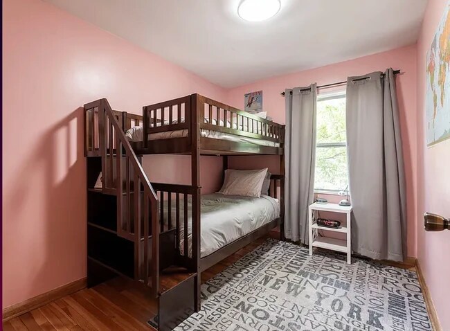 Foto del edificio - 904 E Maxwell Ln