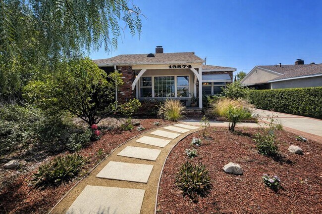 Foto del edificio - 13574 Ottoman St