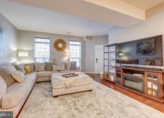 Living Room - 14216 Haro Trl
