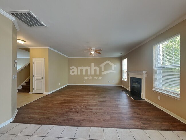 Building Photo - 409 Stobhill Ln