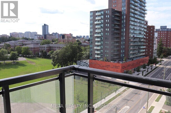 Photo du bâtiment - 128 King St N