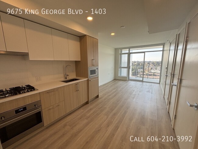 Photo du bâtiment - Condo Near City Center