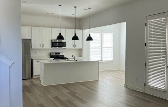 Building Photo - NEW CONSTRUCTION! NOW LEASING FOR AUGUST 2026!