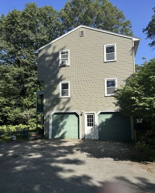Building Photo - 11 Byard Ln