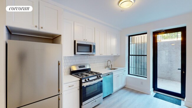 Building Photo - 346 43rd St