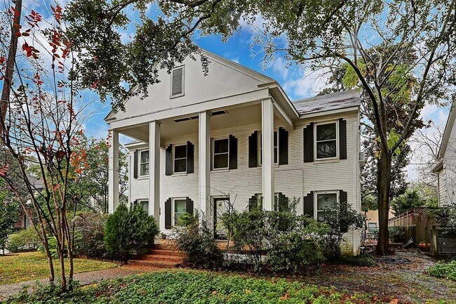 Foto del edificio - 2348 McClendon St
