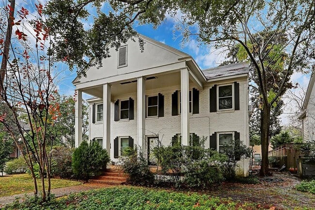 Building Photo - 2348 McClendon St