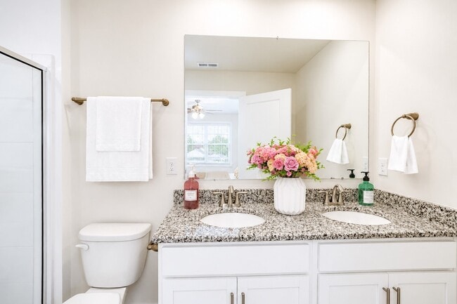 Foto del edificio - 7323 Valley Grove Ln