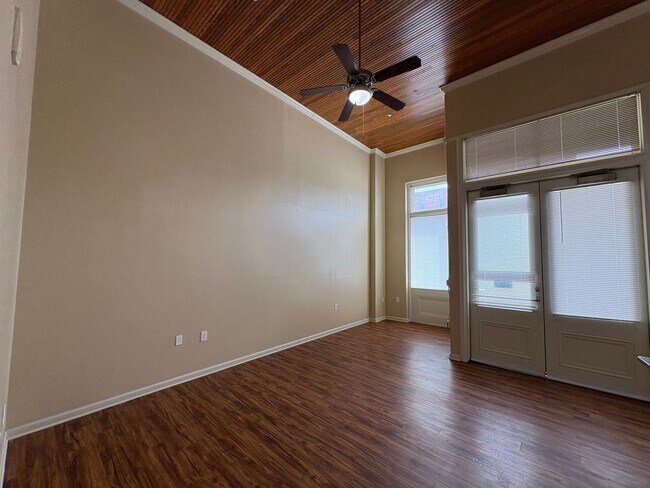 Foto del edificio - 452 Poplar St