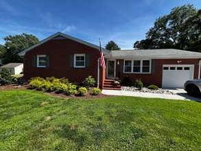 Building Photo - 101 Mary Ann Dr