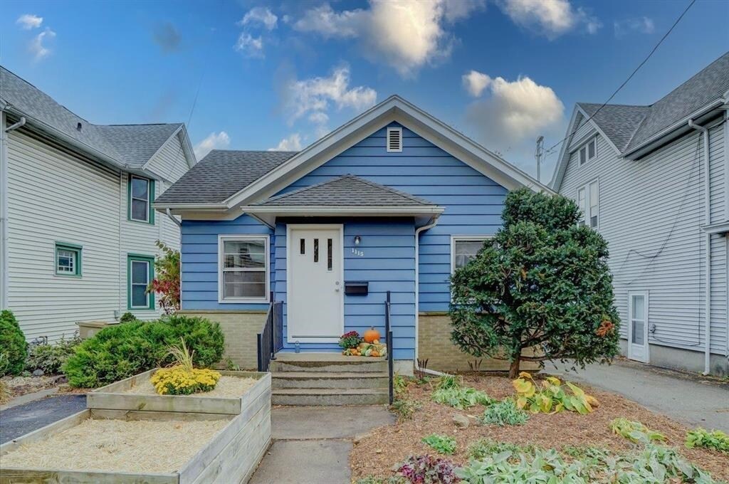 Primary Photo - 1115 E Johnson St